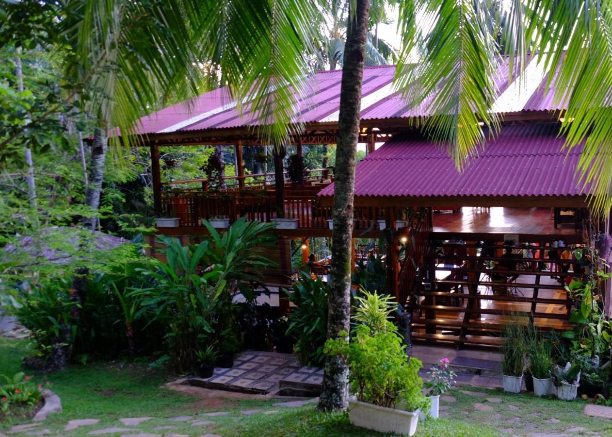 Air Manis Hillside Villa Cafe & Resto Padang (Sumatra) Exterior foto
