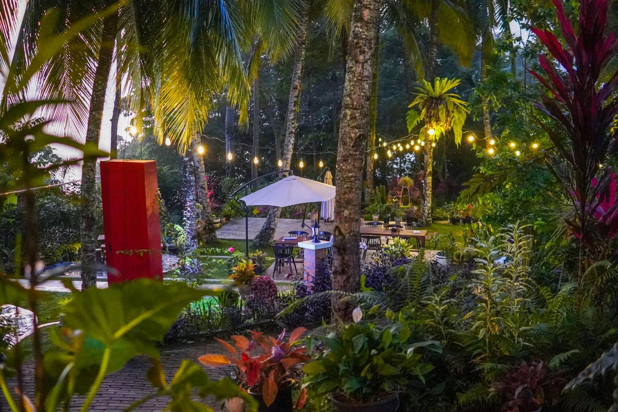 Air Manis Hillside Villa Cafe & Resto Padang (Sumatra) Exterior foto