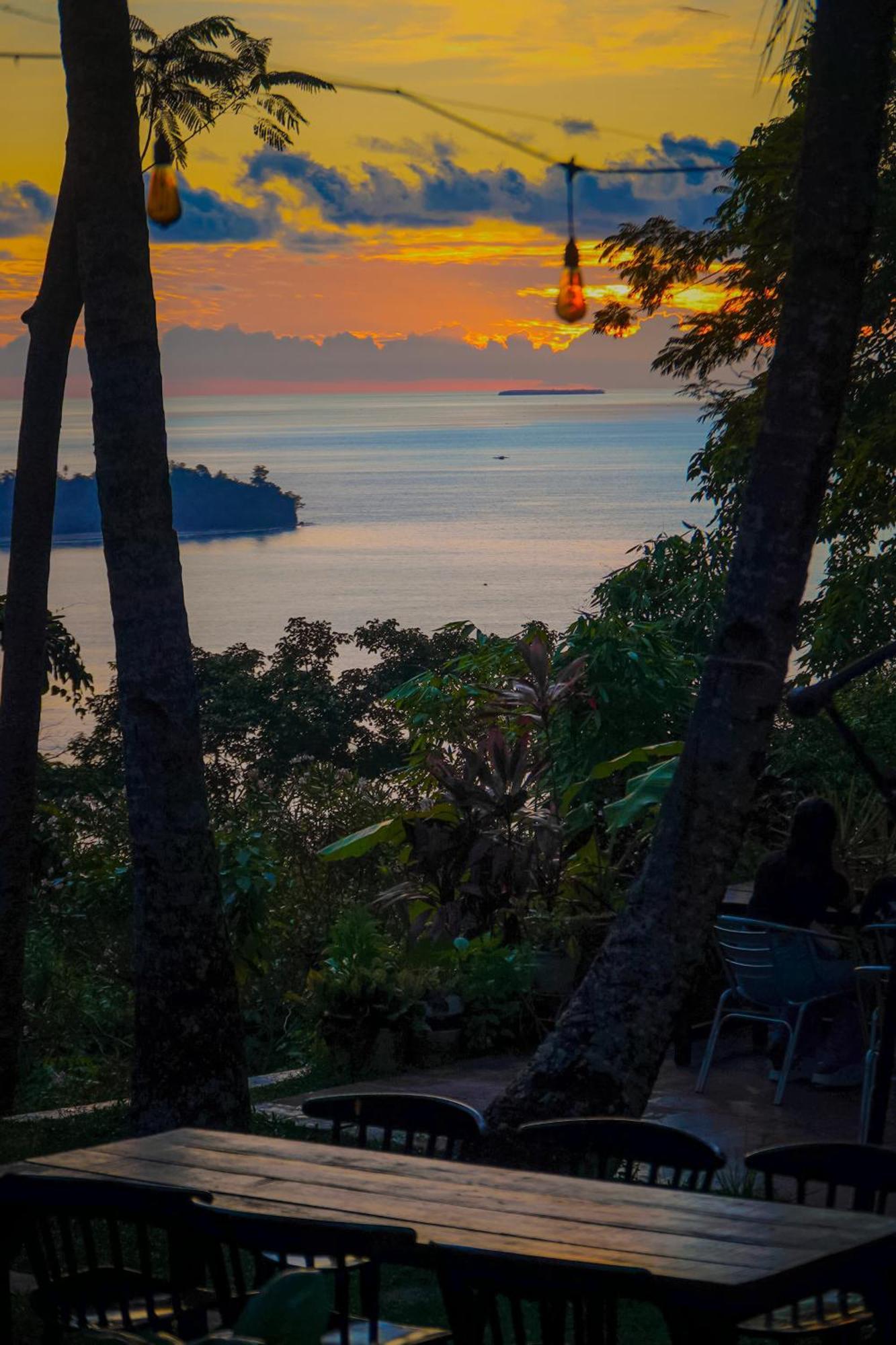 Air Manis Hillside Villa Cafe & Resto Padang (Sumatra) Exterior foto